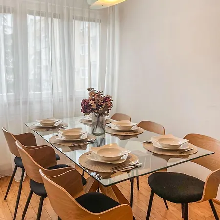 Lara - Spacious And Comfortable 2-bed, 2-bath Lägenhet