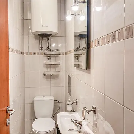 Lara - Spacious And Comfortable 2-bed, 2-bath Lägenhet *